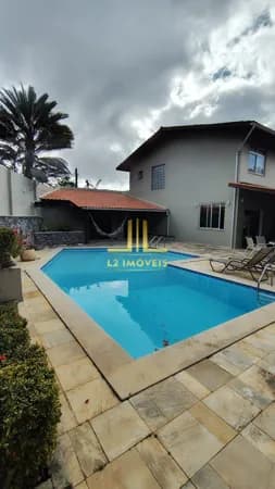 CASA EM COND - 4/4 SENDO 2 SUÍTES - 763M² - 04 VAGAS - PITUBA