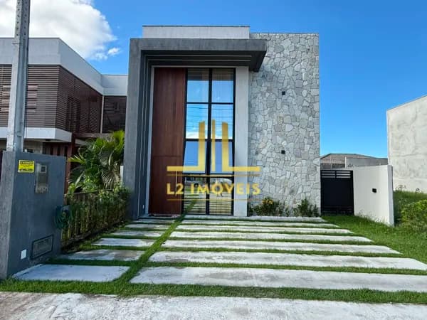 CASA EM COND. - 4/4 SENDO 3 SUÍTES - 125M² - CLOSET - PISCINA - ABRANTES