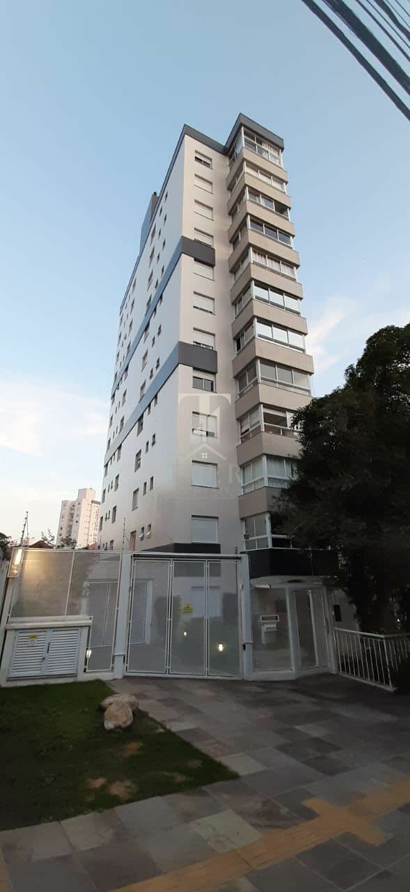 Apartamento Semi novo 2 suítes, lavabo e 2 vagas cobertas