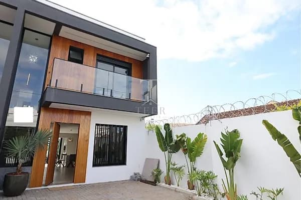 Casa Sobrado NOVO 3 dormitórios suíte móveis planejados e piscina