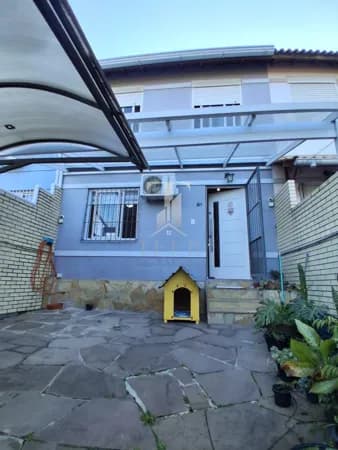Sobrado em Porto Alegre - Morro Santana