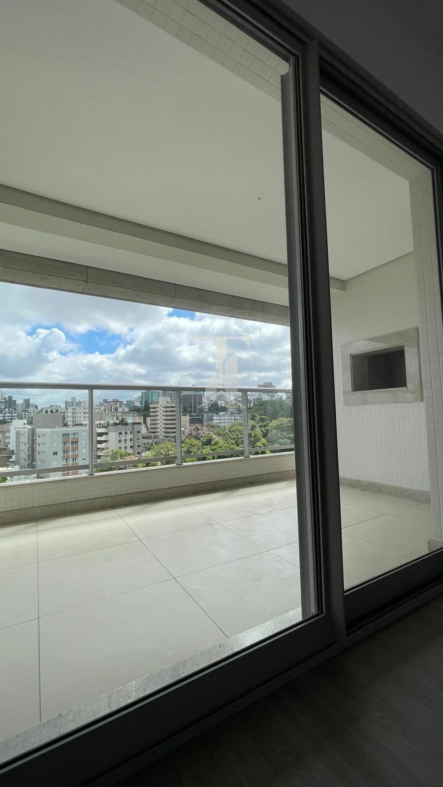 Apartamento Padrão 2 dormitórios 2 suítes 2 vagas