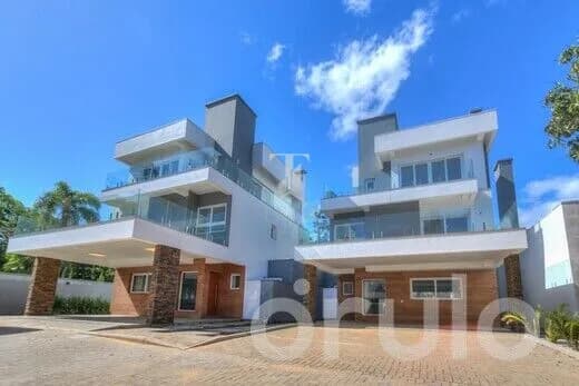 Casa em Condomínio NOVA