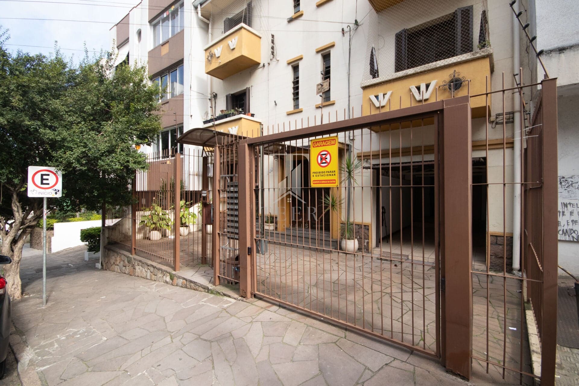 Apartamento Padrão 2 dormitórios suíte e garagem individual