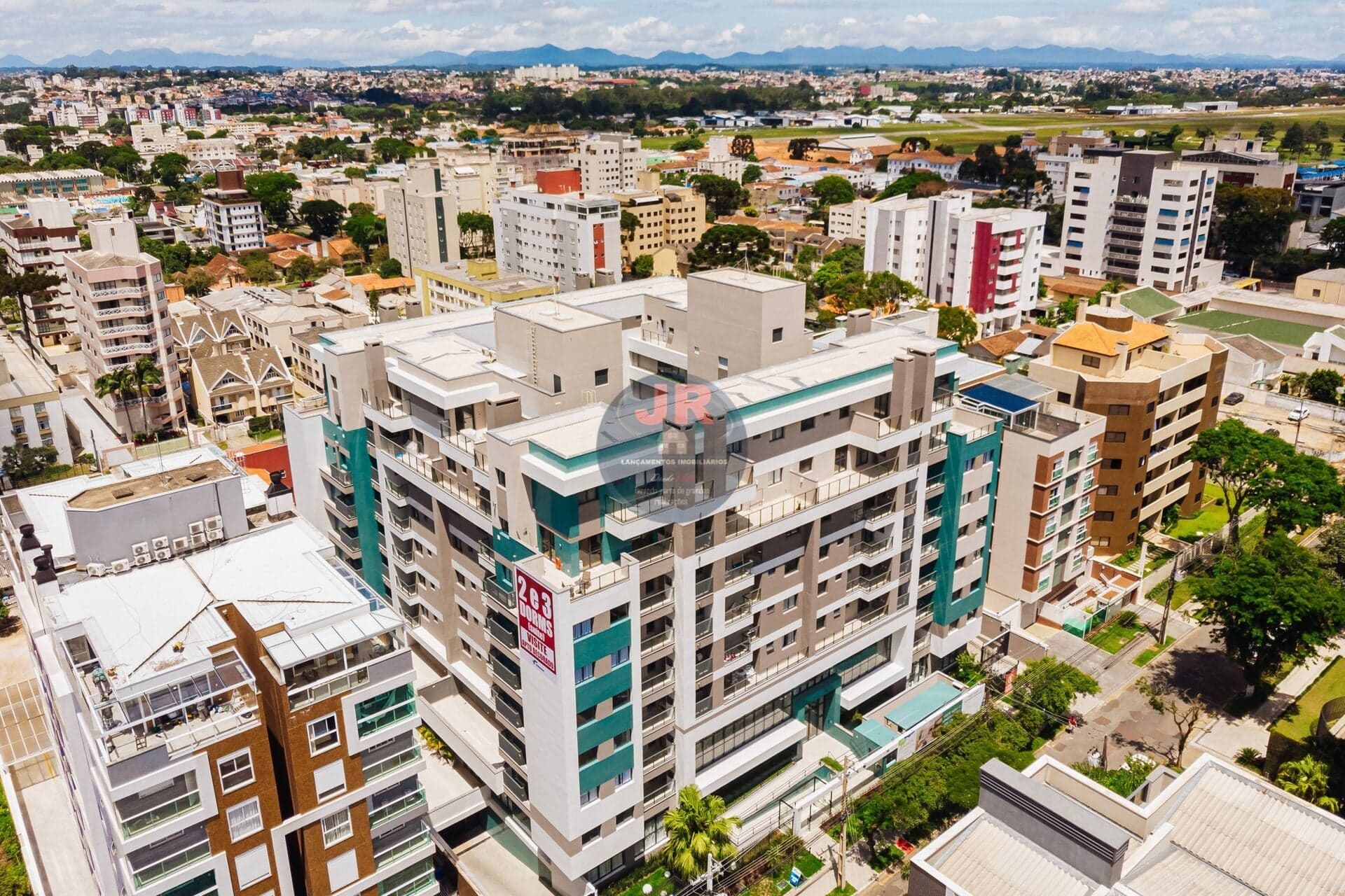 Apartamentos Alto Padrão, novo na melhor localização do Bacacheri