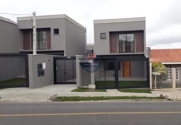 Sobrado Alto Padrão 688mil, entrada de 87mil, financia 601mil, prestação de 5.700,00, renda aproximada 20mil com comprovação de movimentação bancaria . Use seu FGTS , estuda imóvel de menor valor