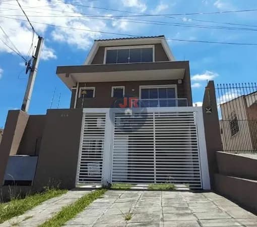 Sobrado triplex frente pra rua a venda bairro alto 790 mil entrada 34mil, valor aproximado das prestações 7.700 renda de 26mil com comprovante de movimento bancário aceita imóvel como parte de pagamento