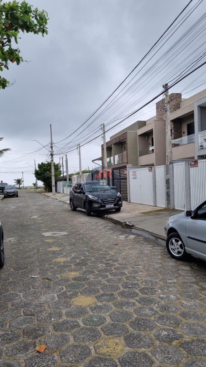 Sobrado frente para Rua em Matinhos aceita carro e Sobrado de até 700mil como parte de pagamento