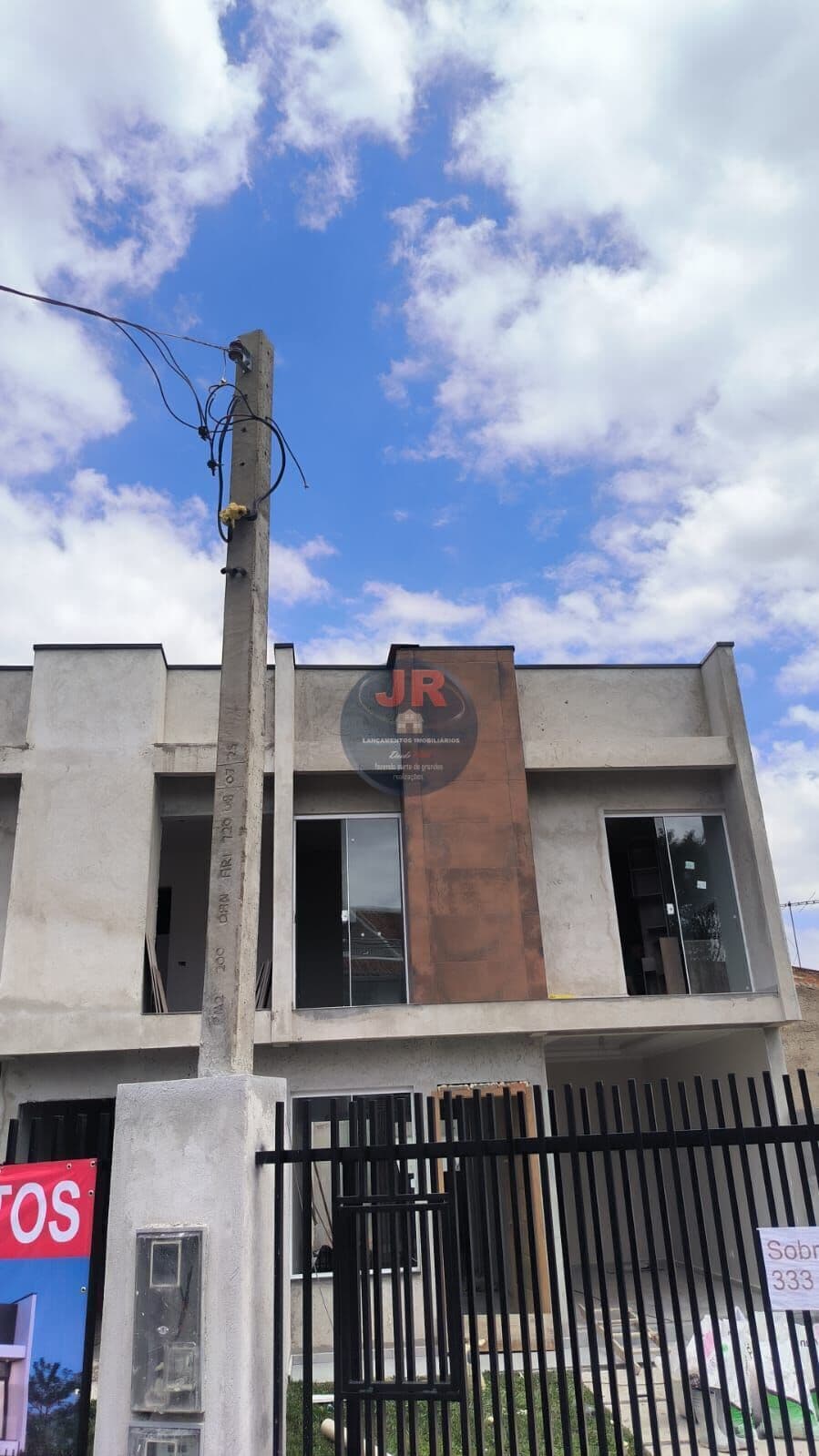 Sobrado Alto Padrão em Cidade Industrial, Curitiba/PR sobrado 3 aceita imóvel de ate 300mil como parte de pagamento!