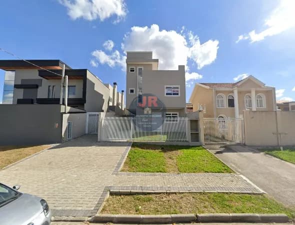 sobrado com terraço a venda no xaxim 3 quartos sendo 1 suite ACEITA PERMUTA