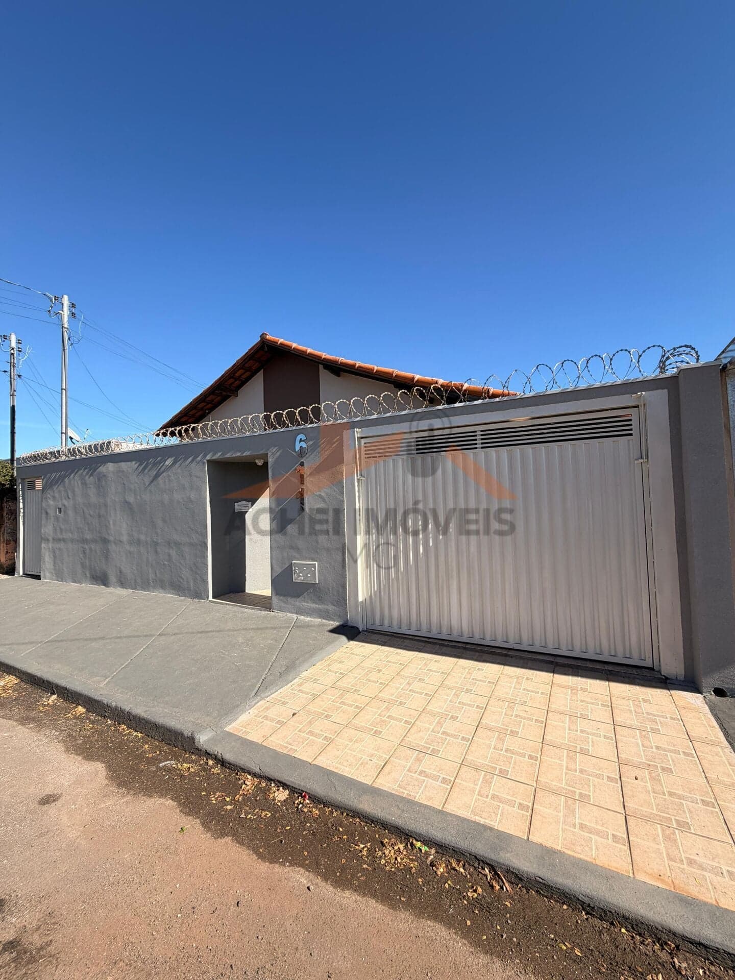 Casa em Passos - Polivalente