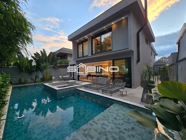 Imobiliária na Riviera de São Lourenço, Casa à venda no Módulo 11, com suítes, 420m² de área útil, 4 vagas