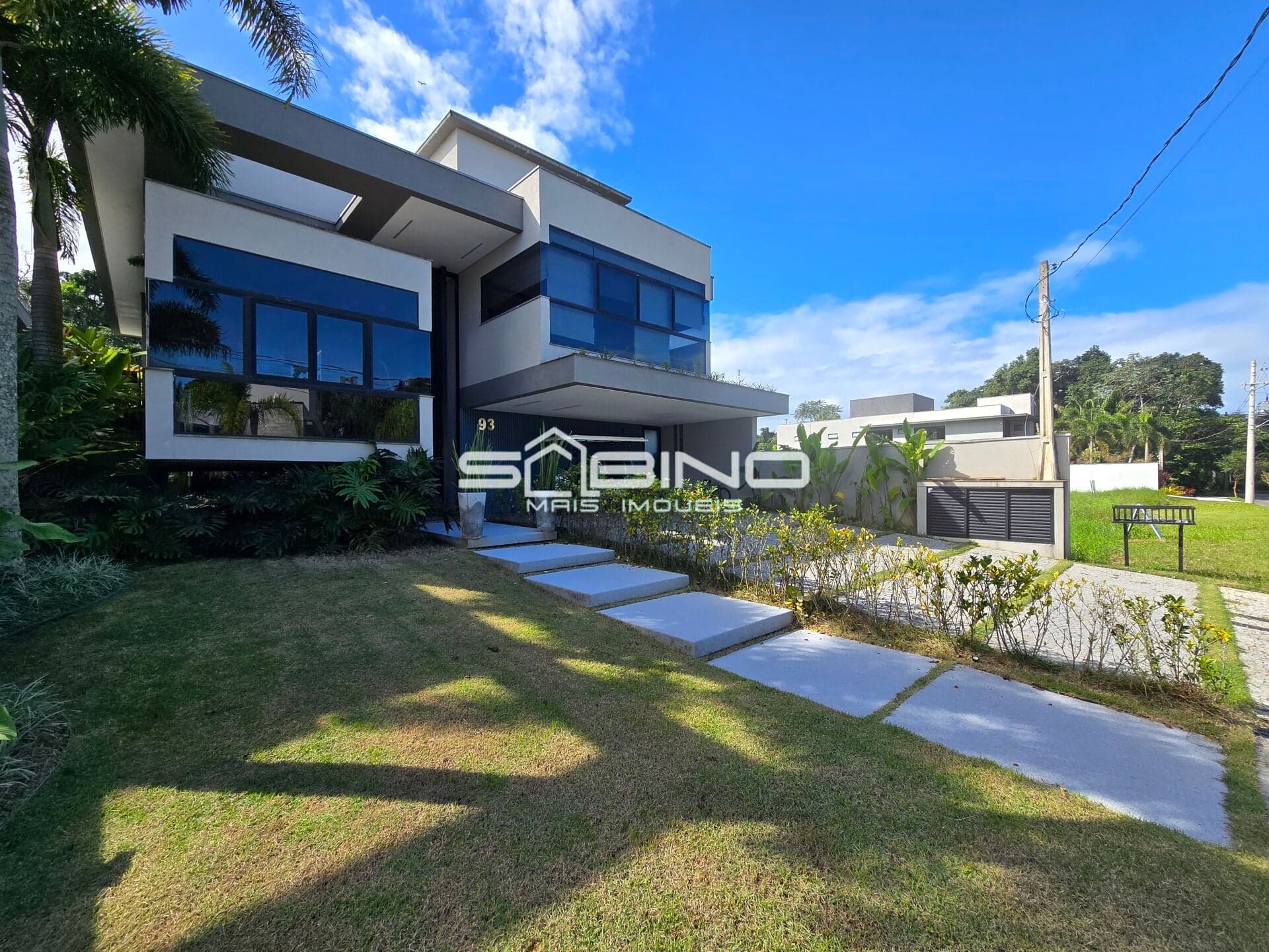 Imobiliária na Riviera de São Lourenço, Casa à venda no Módulo 17, com 6 suítes, 453m² de área útil, 6 vagas