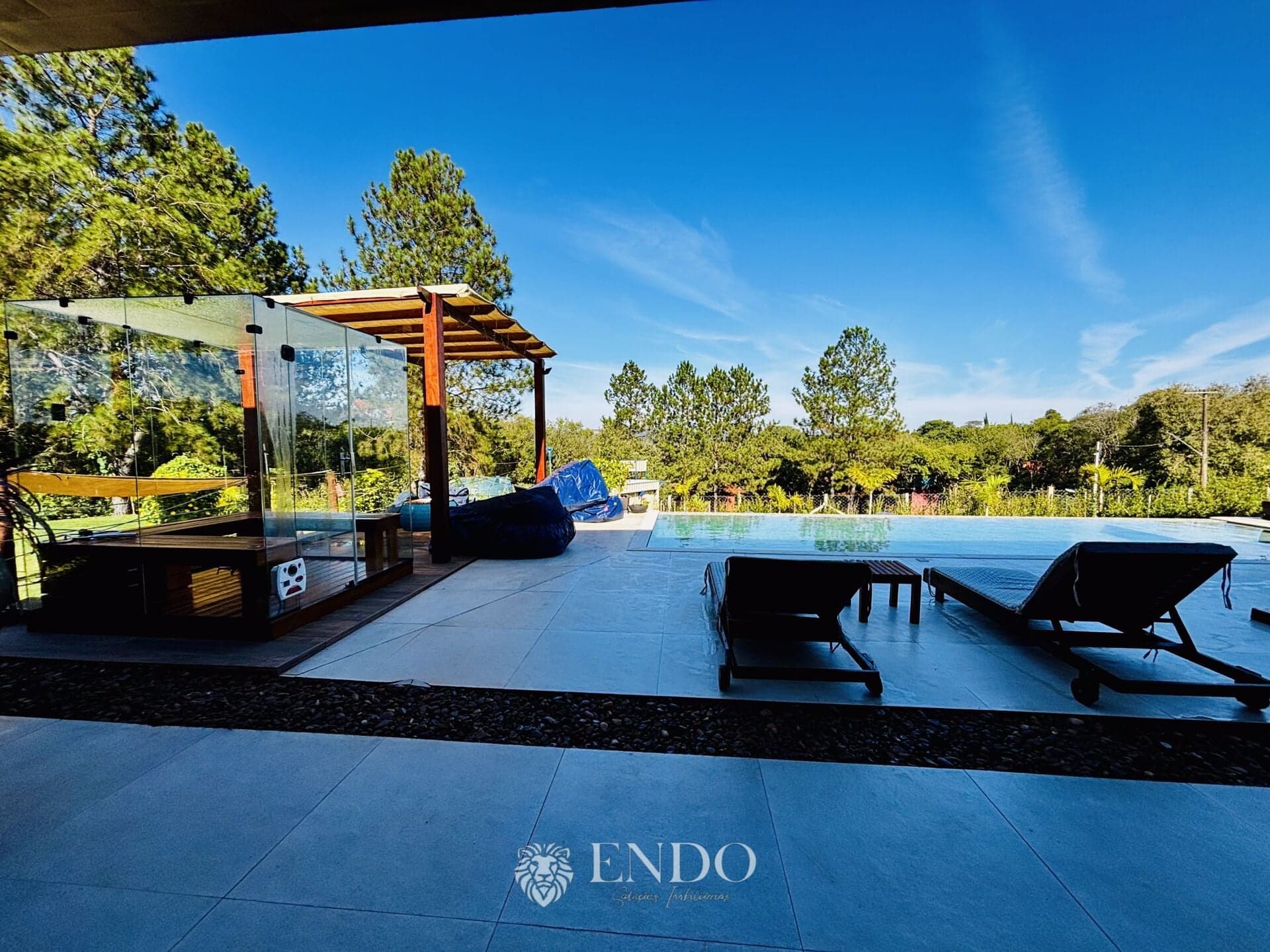 Casa de Campo Moderna que impressiona em cada detalhe. 🎥