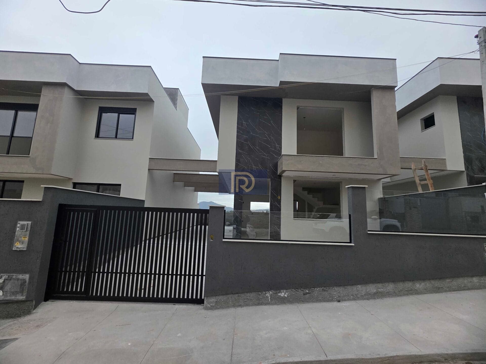 Sobrado em São José - Areias