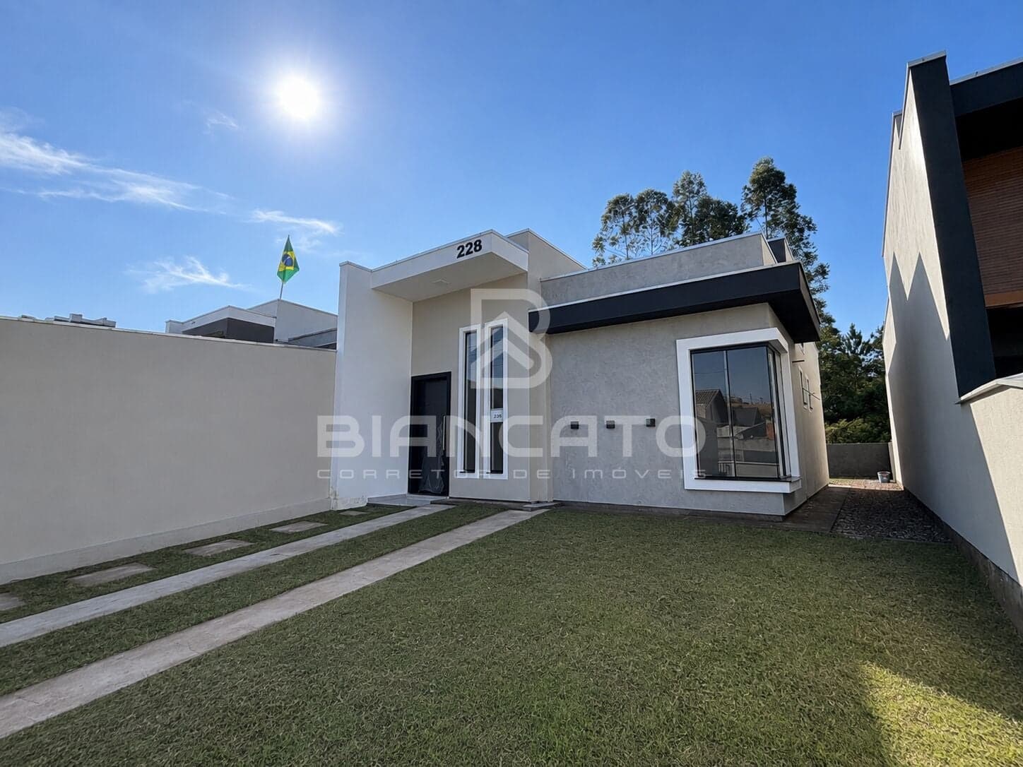 Casa nova com acabamento diferenciado no bairro Mulde – Indaial