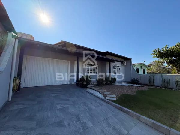 🏡 CASA SEMIMOBILIADA COM TERRENO INTEIRO E ÁREA DE FESTAS!