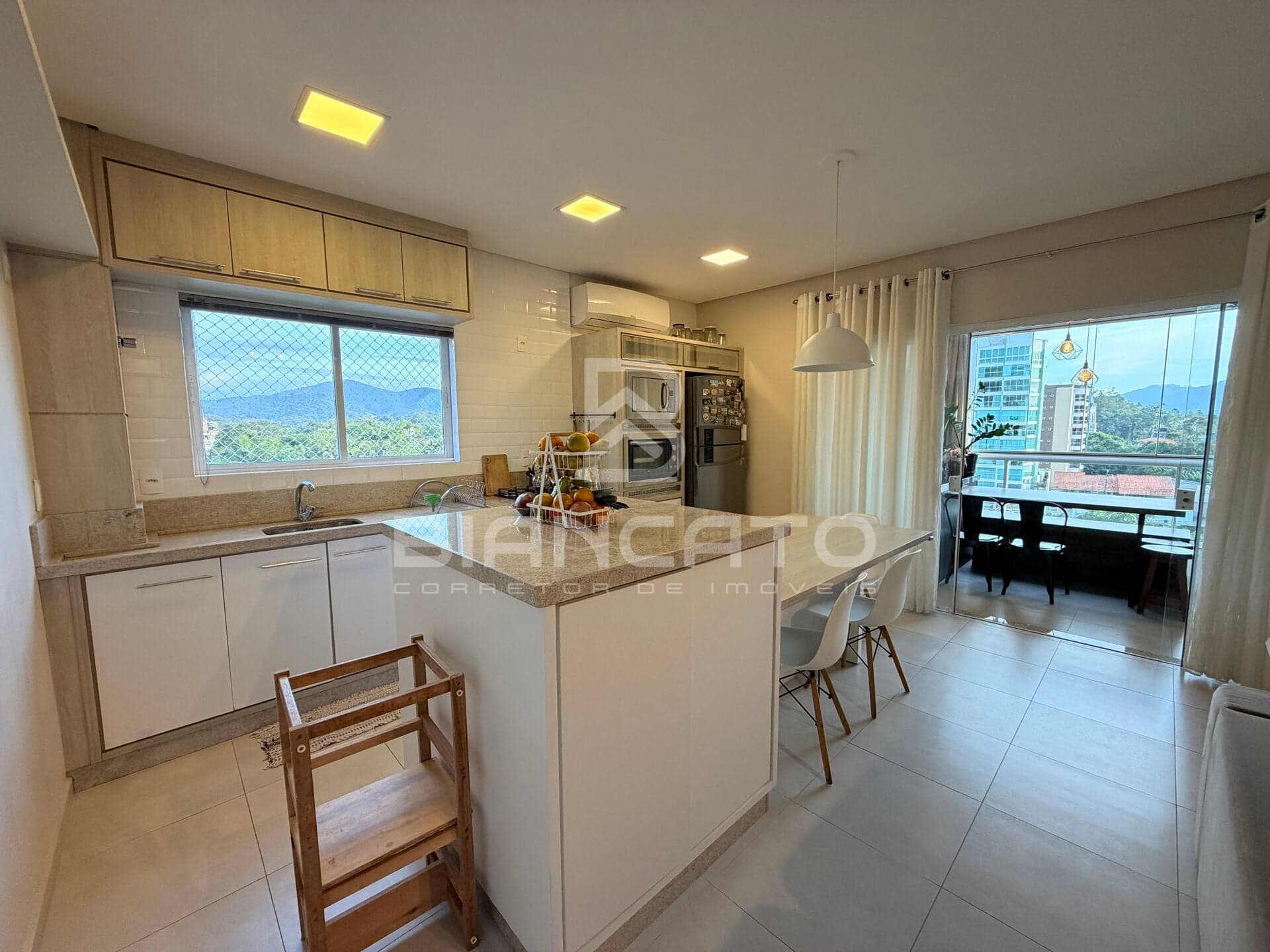 🏡 APARTAMENTO SEMIMOBILIADO NA MELHOR LOCALIZAÇÃO DE INDAIAL!