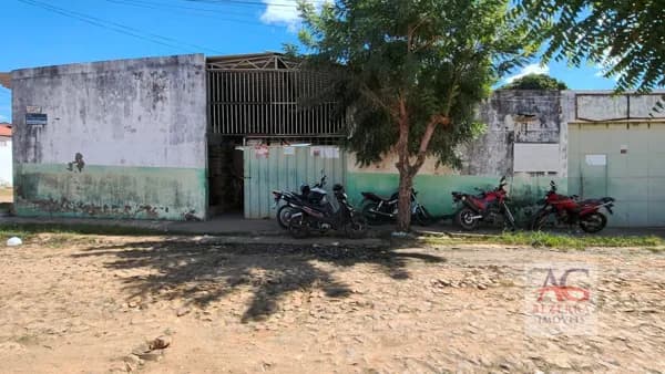 Espaçoso Galpão À Venda - Bairro São José - Juazeiro do Norte/CE
