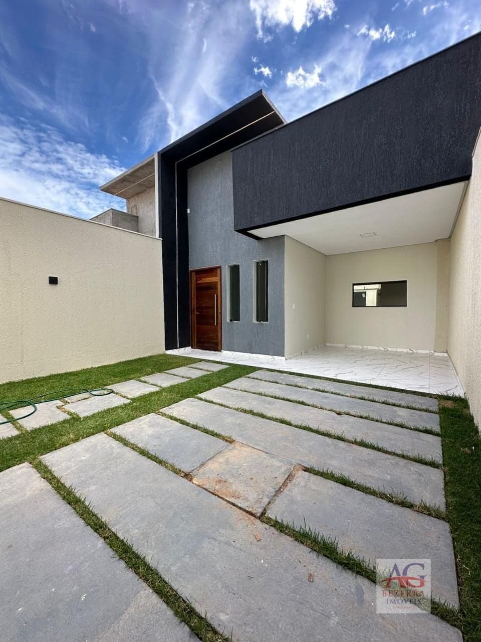 Casa À Venda Com 2 Quartos - Loteamento Matriz do Juá - Juazeiro do Norte/CE