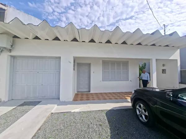 Sobrado à venda no bairro Itaguaçú - Rua Varsovia n631 São Francisco do Sul/SC