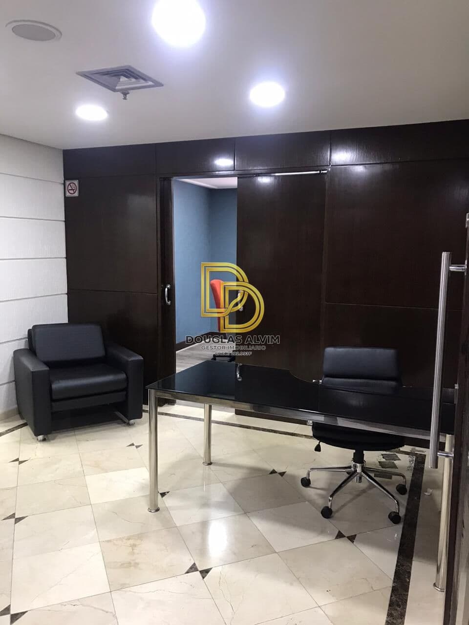 Sala Comercial MOBILIADA para Venda - 107m² - 4 vagas - Edificio Stadium Corporate - Alphaville