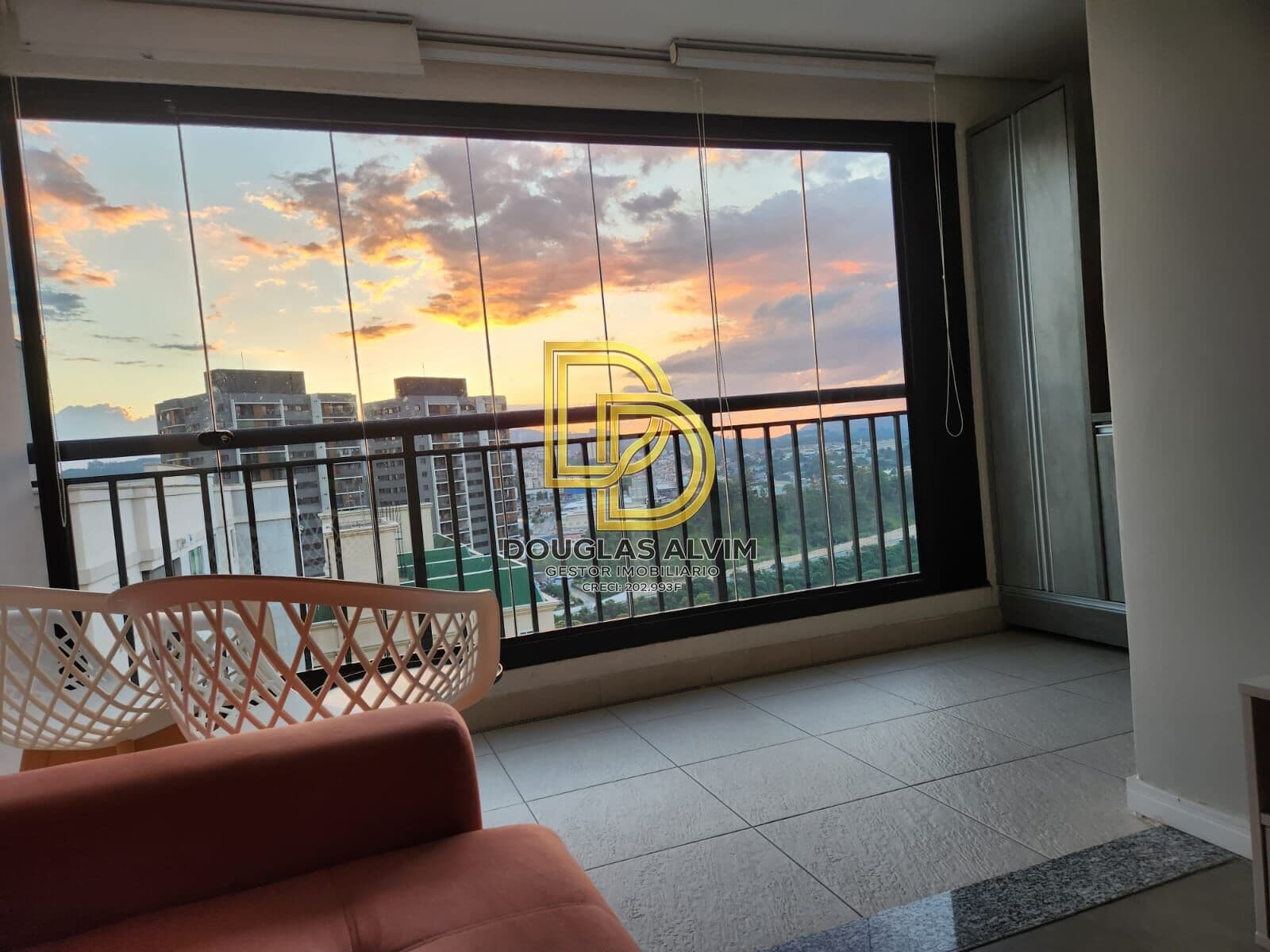Apartamento MOBILIADO para Locação - 2 dormitórios sendo 1 suíte - 65m² - Condomínio Life Park - Green Valley - Alphaville