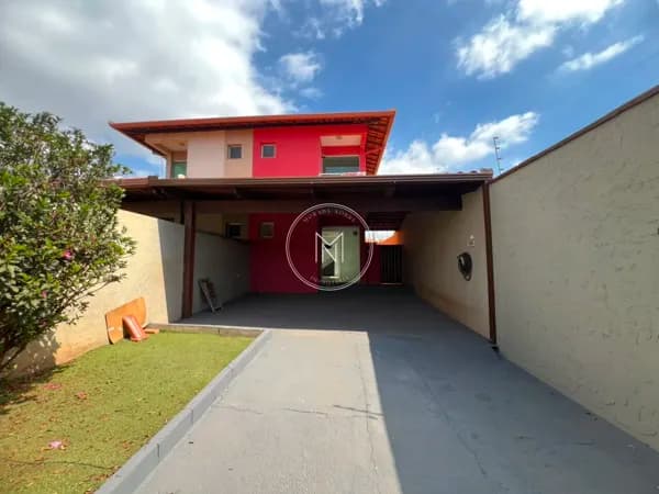 Casa à Venda no Bairro Tupanuara – São Joaquim de Bicas/MG