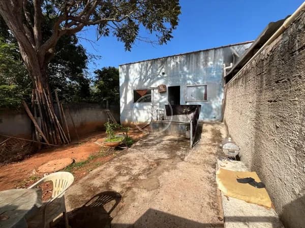Casa à Venda no Bairro Pousada das Rosas – São Joaquim de Bicas/MG