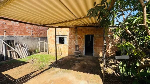 Casa com 2 dormitórios para aluguel no bairro Primavera