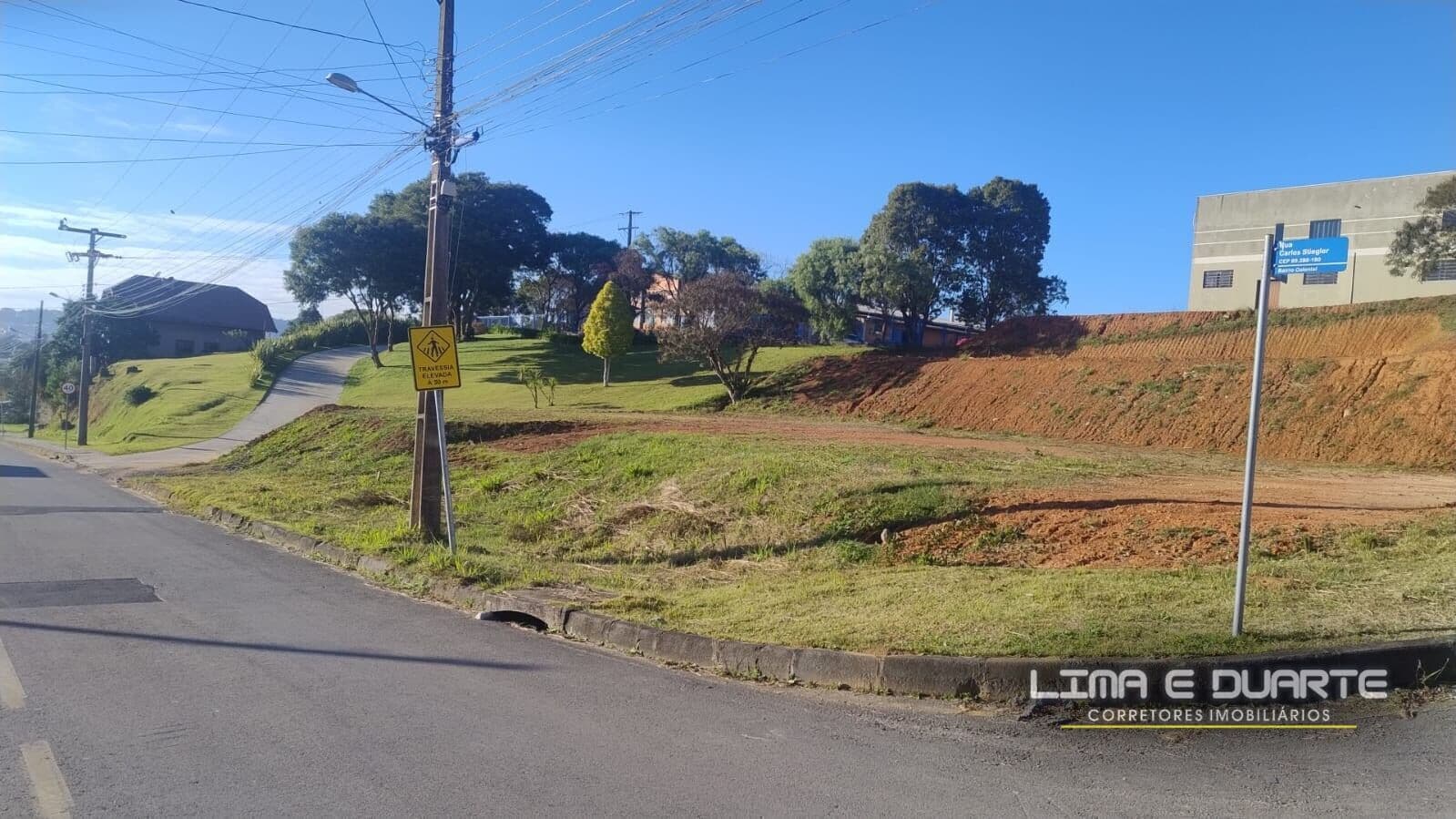 Terreno plano c/ 500,00 m2 - B. Colonial