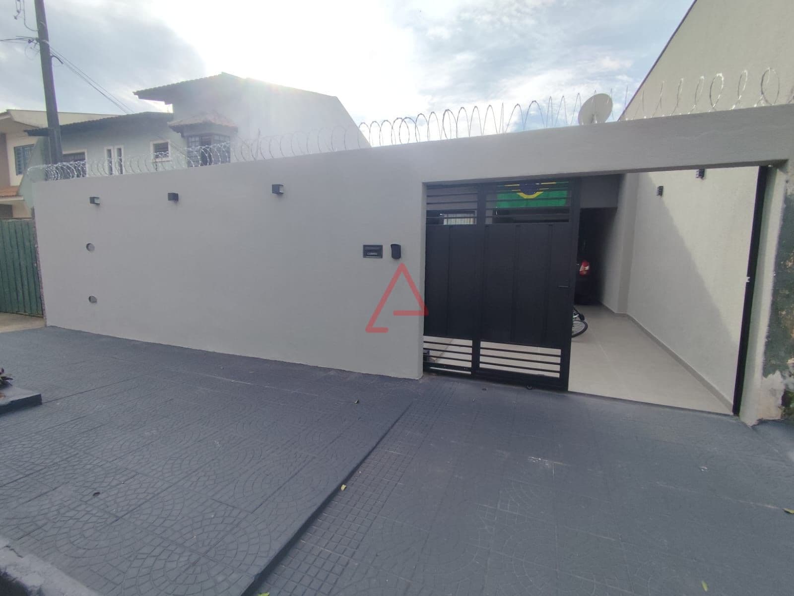 Casa com 3 Quartos à Venda, 175m² por R$800.000,00, São Pedro, Londrina-PR