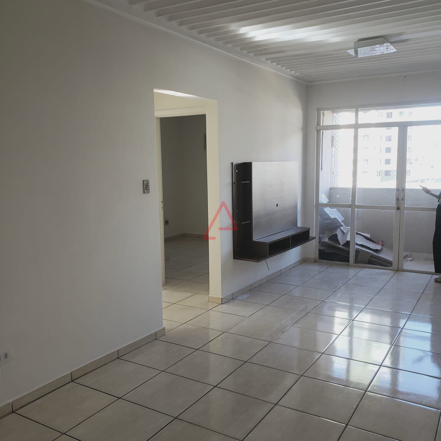 Apartamento com 2 Quartos à venda, 65m² por R$250.000,00, Centro, Londrina-PR