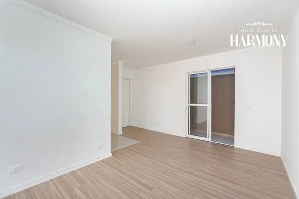Apartamento Garden com 2 Dormitórios 109m² Capão Raso por R$ 549.990