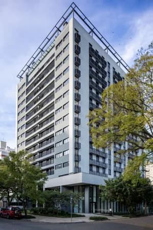 Apartamento Alto Padrão 01 Dormitório com sacada e box