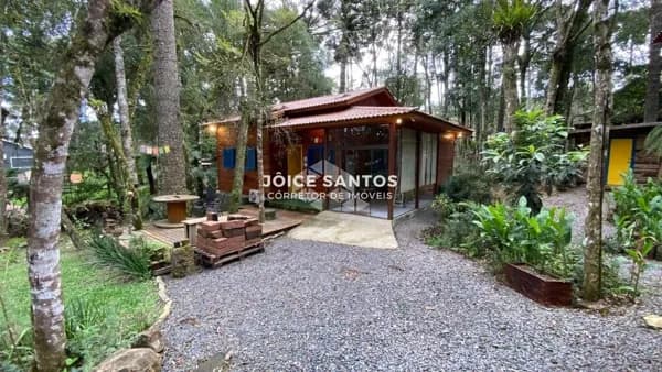 CASAN CHALÉ À VENDA EM CANELA-RS