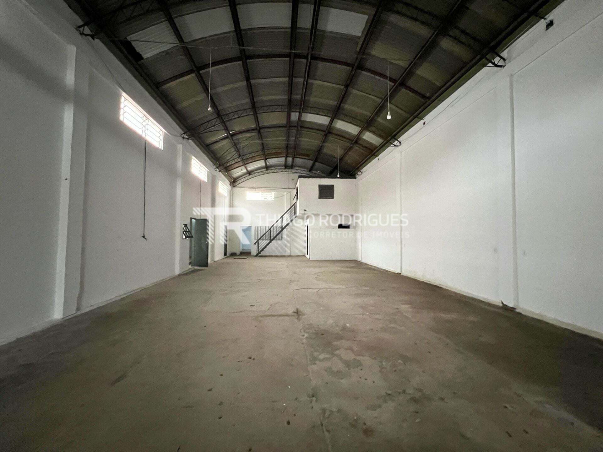 Pavilhão com 380m² Pronto para Uso para Locação em Canoas/RS