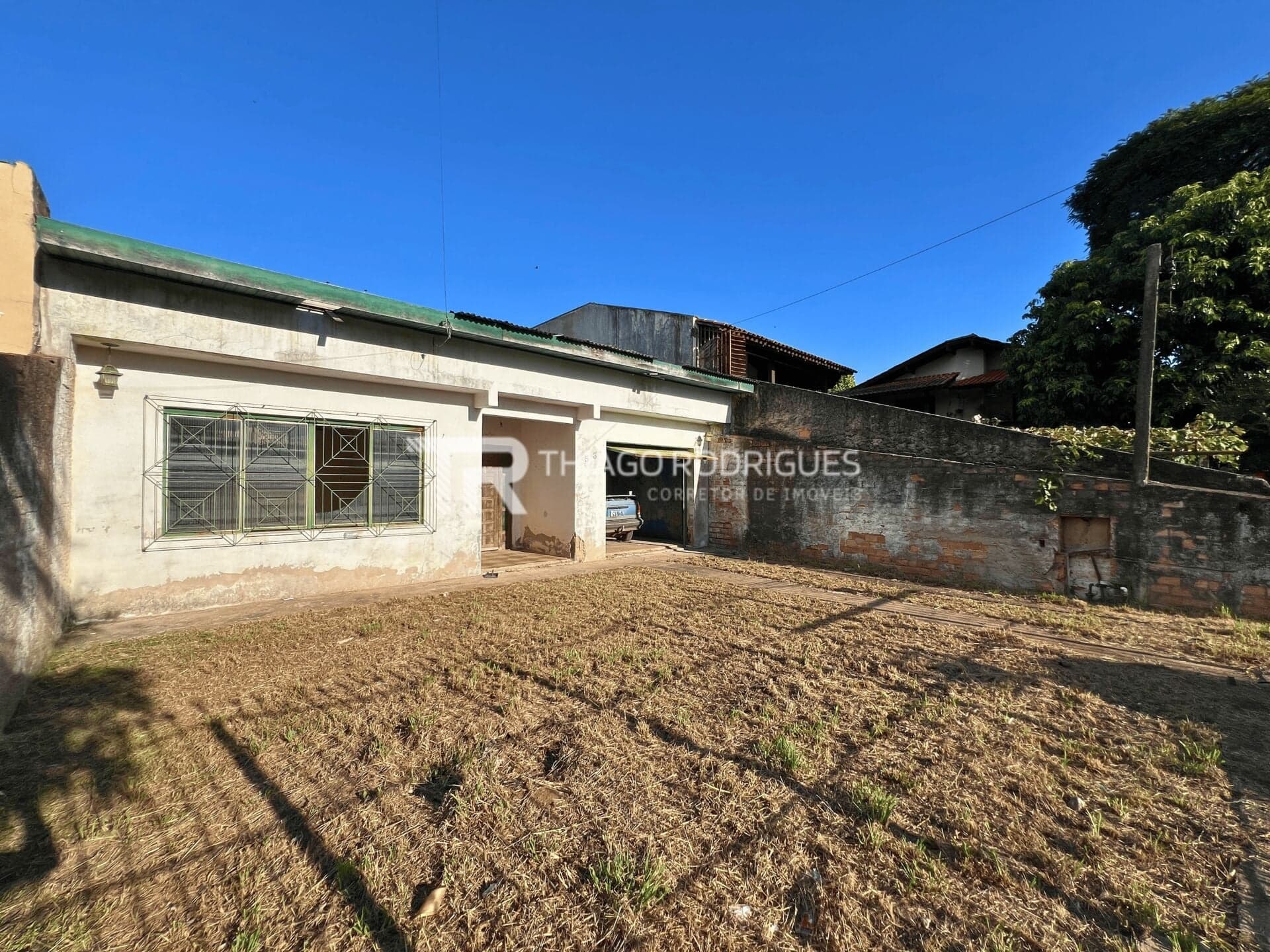 Casa à venda no bairro Harmonia em Canoas com terreno de 340 m² e potencial de valorização
