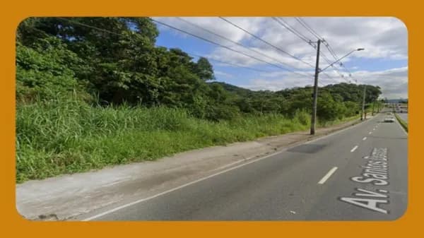 TERRENO, SEM EDIFICAÇÕES, NA AVENIDA SANTOS DUMONT, JOINVILLE/SC