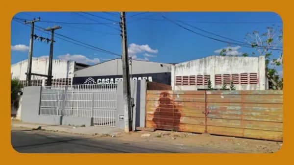 DOIS GALPÕES, NA RUA PROFESSORA MARIA PEDRINA, BAIRRO SALESIANOS, JUAZEIRO DO NORTE/CE.