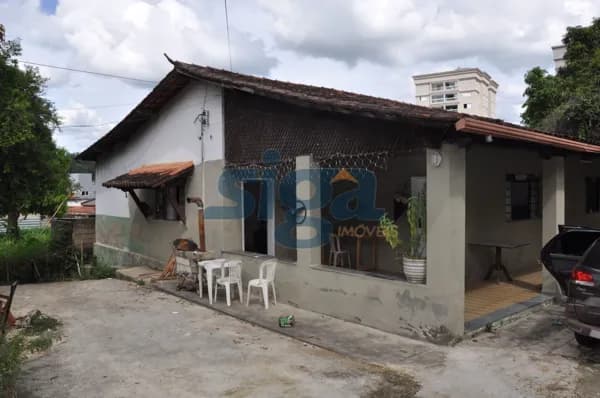 Casa com excelente localização