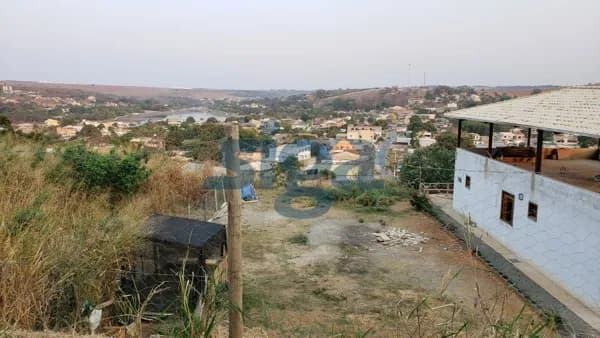 Lote na região Central de Confins