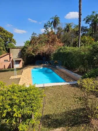 EXCELENTE CASA