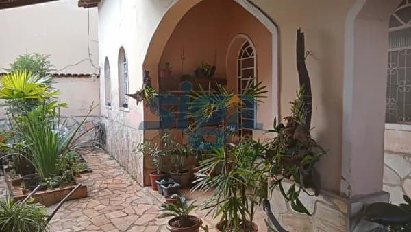 Casa em Pedro Leopoldo - Centro