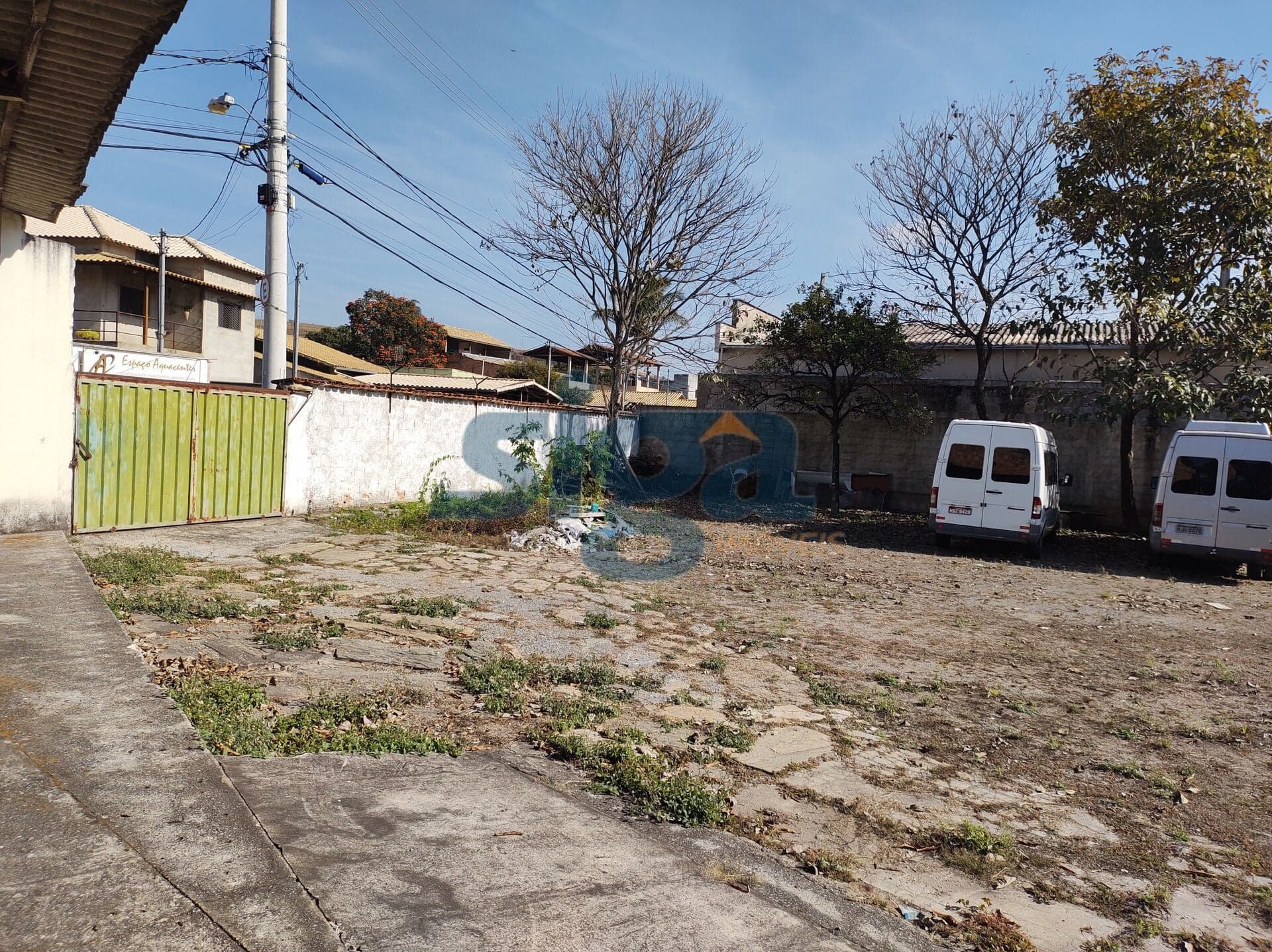 Lote/Terreno em Confins - Centro