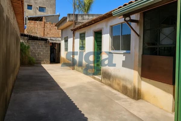 Casa em Conjunto Habitacional Marieta Batista Sales, Pedro Leopoldo/MG