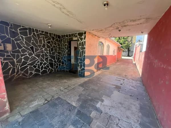 Casa com grande quintal