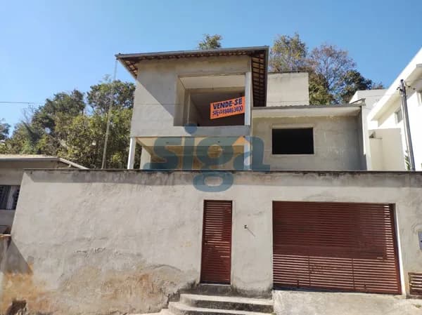 Casa Triplex à venda no bairro Serra Negra - Pedro Leopoldo/MG