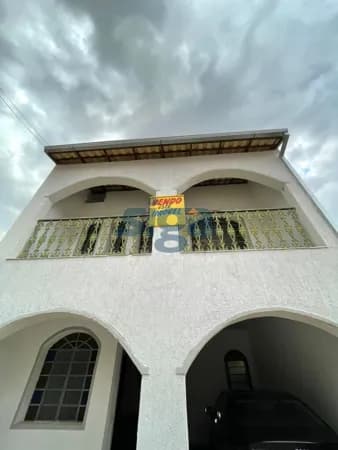 Sobrado em Pedro Leopoldo - Santo Antônio