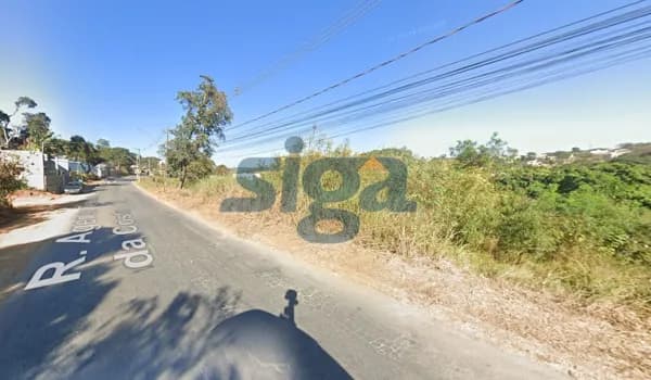 Terreno de 7.703m²
